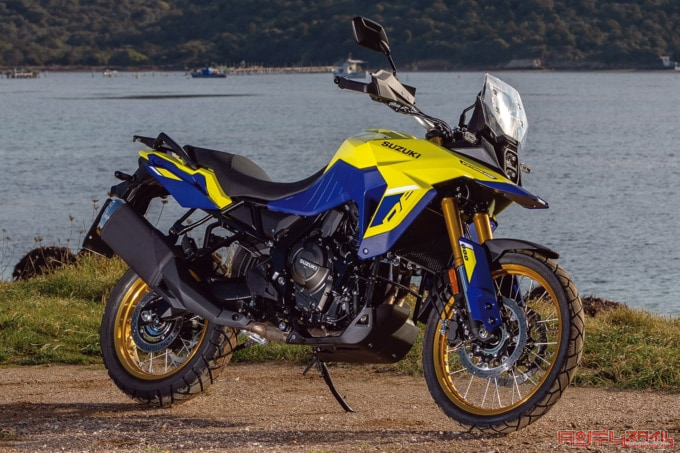 SUZUKI V-STROM800DE（2023年モデル）7:3ビュー