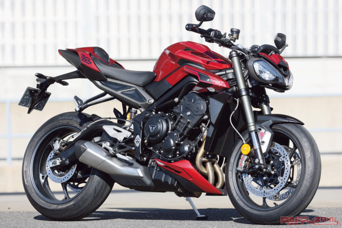 TRIUMPH STREET TRIPLE 765 RS（2023年モデル）7:3ビュー