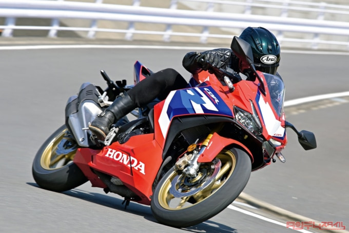 HONDA CBR250RR（2023年モデル）コーナリング