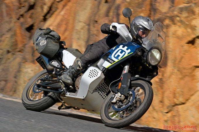 HUSQVARNA MOTORCYCLES NORDEN901 EXPEDITION（2023年モデル）走行