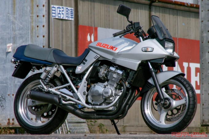 SUZUKI GSX250S KATANA