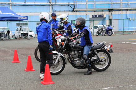 YSPでバイクを購入したビギナー向けのライディングスクールがあるらしいよ