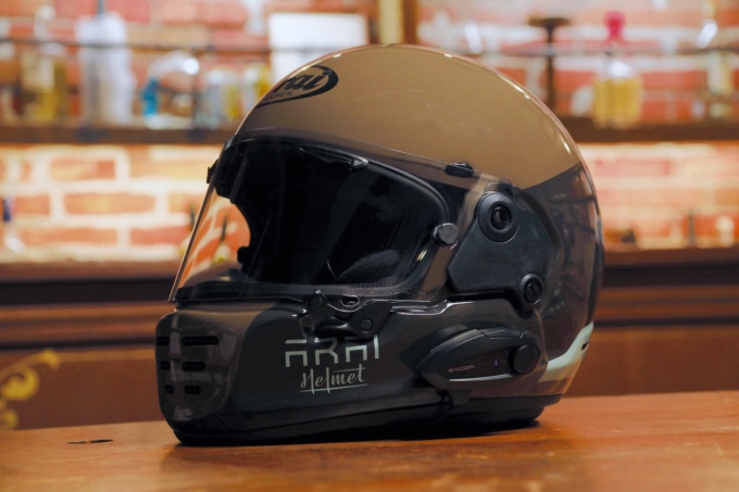 サインハウス B+COM TALKを装着したヘルメット