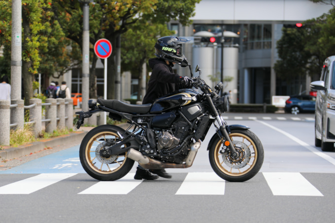 オフロードヘルメット マッドジャンパー×XSR700