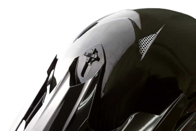 ジーロット ZEALOT マッドジャンパー2 CARBON HYBRID 頭頂部のスクリューでバイザーの角度を変更