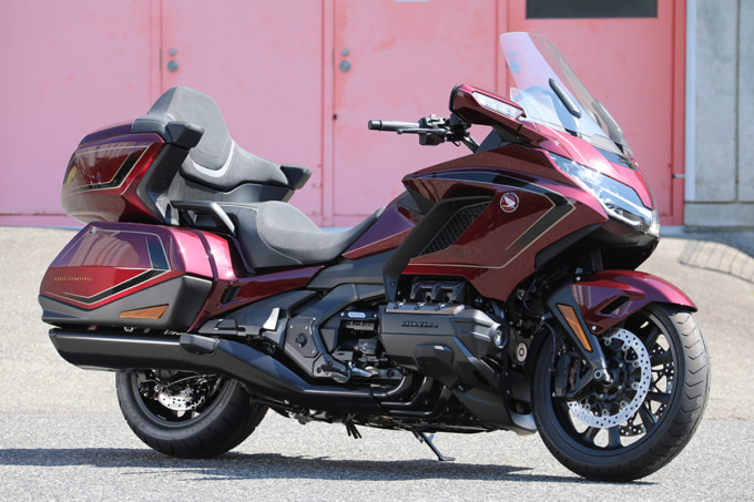 2505新車GOLDWING_メイン