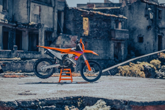 2506TS告知KTM0％_03