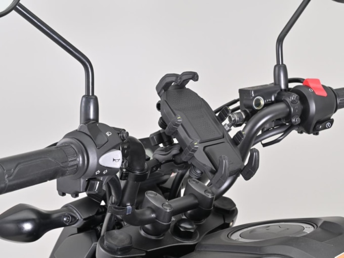 安心と利便性を備えたバイク用スマホホルダー「FLEX FSH-2／FSH-3」