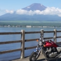 富士山と山中湖とCB