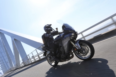 トレーサー9 GT+Y-AMTに試乗｜身長155㎝のライダーでも楽しめる、快適装備×自在な走り