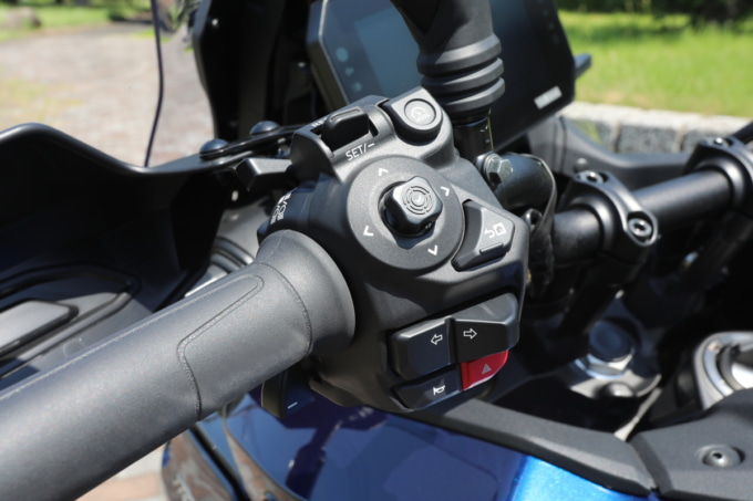 トレーサー9 GT+Y-AMT ハンドル周りスイッチの画像