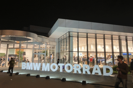 BMWモトラッドの夜がアツい！1,500台以上が集結したナイトミーティングに潜入レポート【R12 G/Sも登場】
