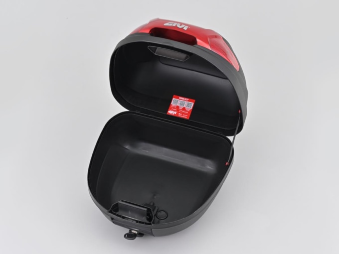 GIVIトップケース 30L E300N2B空の状態