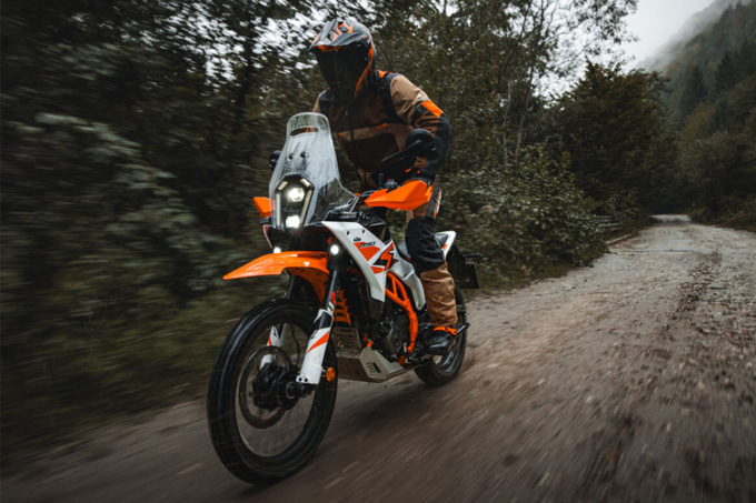 2508TS新車_390ADV R_02