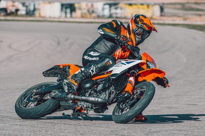 KTM 390SMC R