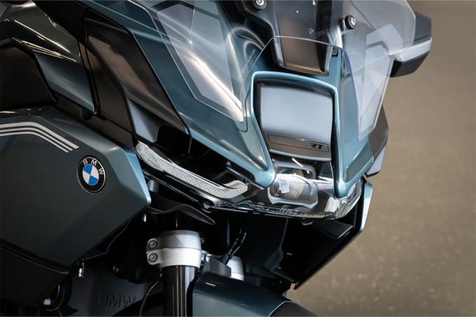 BMW R1300RT ヘッドライト周り