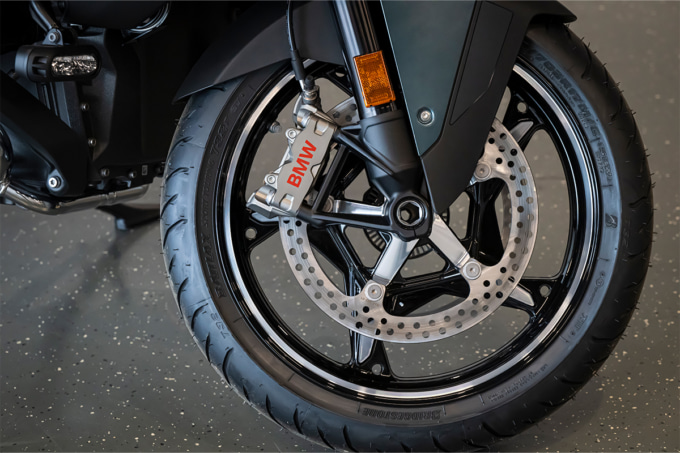 BMW R1300RT ダイナミックシャーシアダプション機構を搭載