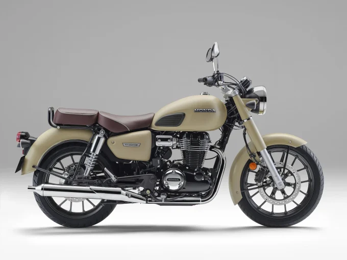 【嘘だろ】2025モデル『GB350 C』が突き抜けカラーに!? これまで以上に「新車で買えるバイク」だと思えなくなって新登場です！【Honda2025新車ニュース】
