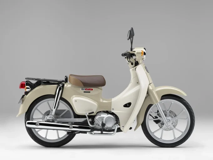 原付免許で運転できる『新基準原付』4車種の価格と発売日が決定!『スーパーカブ110 Lite』『クロスカブ110 Lite』『Dio110 Lite』『スーパーカブ110プロ Lite』が新登場!【Honda2025新車ニュース】