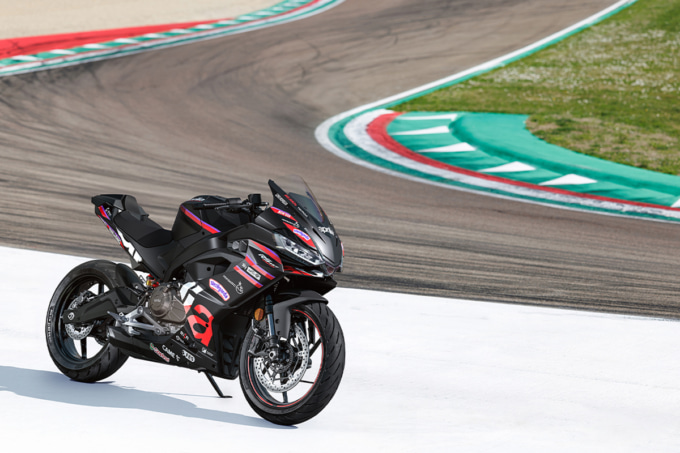 2511アプリリアEICMA_01