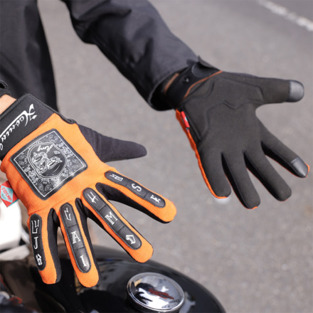 オリオンエース×ハオミンがコラボ！『MASKIDウインターグローブ』が鮮烈デビュー｜冬も遊び心を忘れないライダーへ