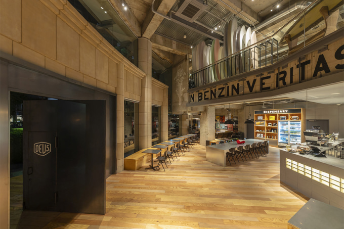 東京・原宿のデウス・エクス・マキナ原宿 店内