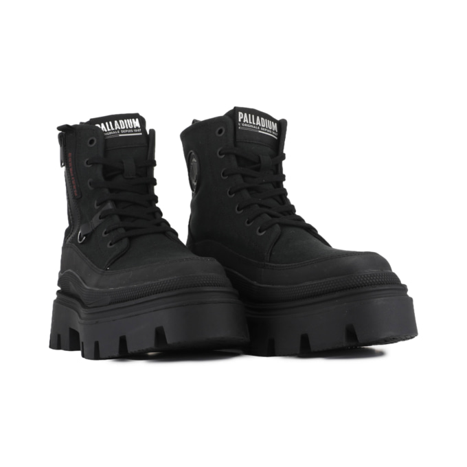 PALLASQUAD ZIP TX ブラックのペア展示。ツーリングや街歩きに適した厚底ブーツ