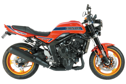 CB1000Fの完成度を底上げする｜アクティブ最新カスタムパーツ3選