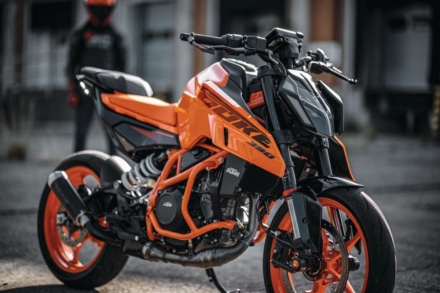 KTM・DUKEを買うなら、今でしょ！　純正カスタムパーツが『最初から付いてくる』キャンペーン
