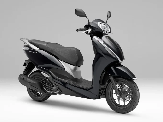 【新車】シート下スペース約37Lでスマートキー＆USBソケットも標準装備！ 125ccスクーター『LEAD 125（リード125）』がニューカラー2色追加で新発売！【Honda2025新車ニュース】