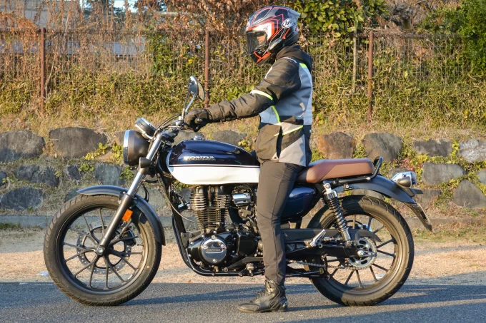 GB350はモトクロスの女王、川井麻央選手も絶賛「GBがいいヤツすぎて仲良くなりました」