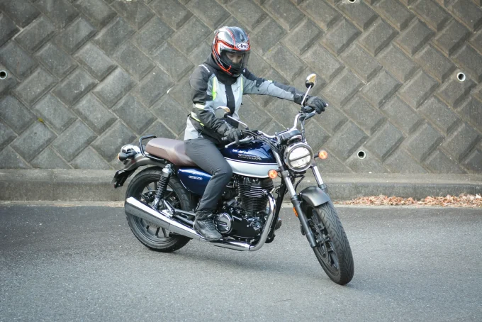 GB350はモトクロスの女王、川井麻央選手も絶賛「GBがいいヤツすぎて仲良くなりました」