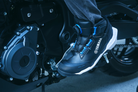 YL6002 YAMAHA アローシューズ｜スポーティで安全性抜群のライディングシューズ