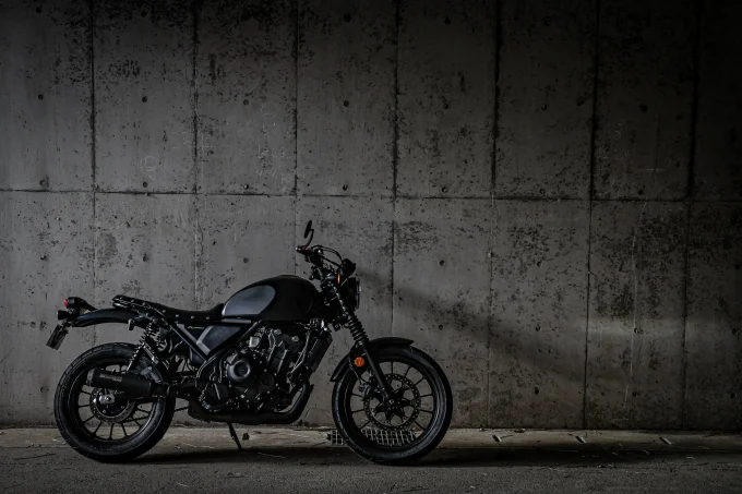 【質問】このバイクの車名ってわかる? Rebel 250(レブル250)じゃないよ!DAYTONA×Dope製のCL250向け『カスタム』です!【Hondaカスタム最前線 CL250 / CL500 前編】