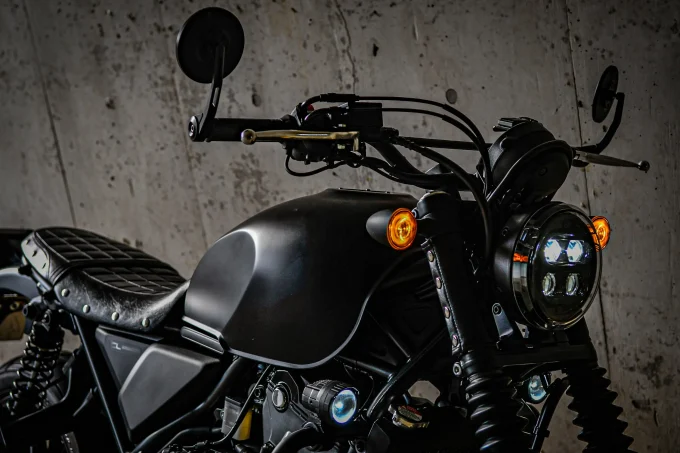 【質問】このバイクの車名ってわかる? Rebel 250(レブル250)じゃないよ!DAYTONA×Dope製のCL250向け『カスタム』です!【Hondaカスタム最前線 CL250 / CL500 前編】