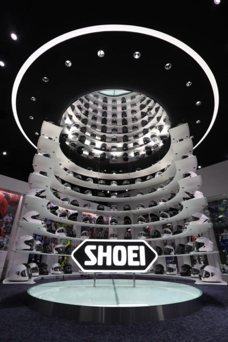 SHOEI HELMET PARKで世界王者マルケスになれる?!