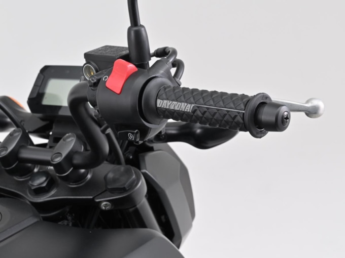 ハンドルグリップ交換で快適性アップ?!