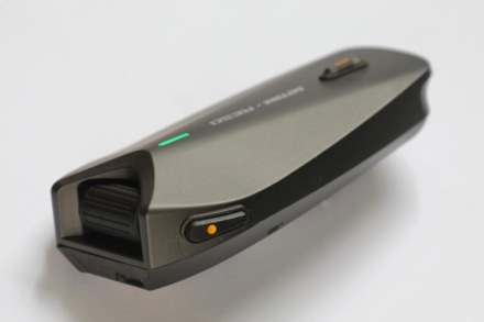 見た目スマートでカッコいいインカム。それでいいんじゃない？
