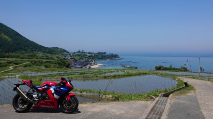 棚田とバイク