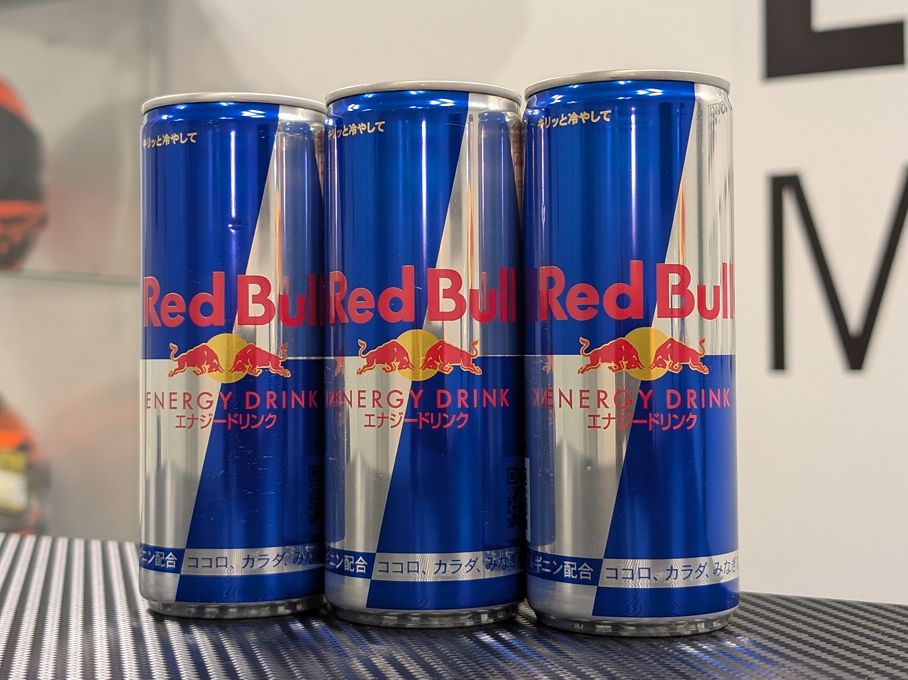 ORANGE BLOOD ミーティング プレゼントイメージ（Red Bull）