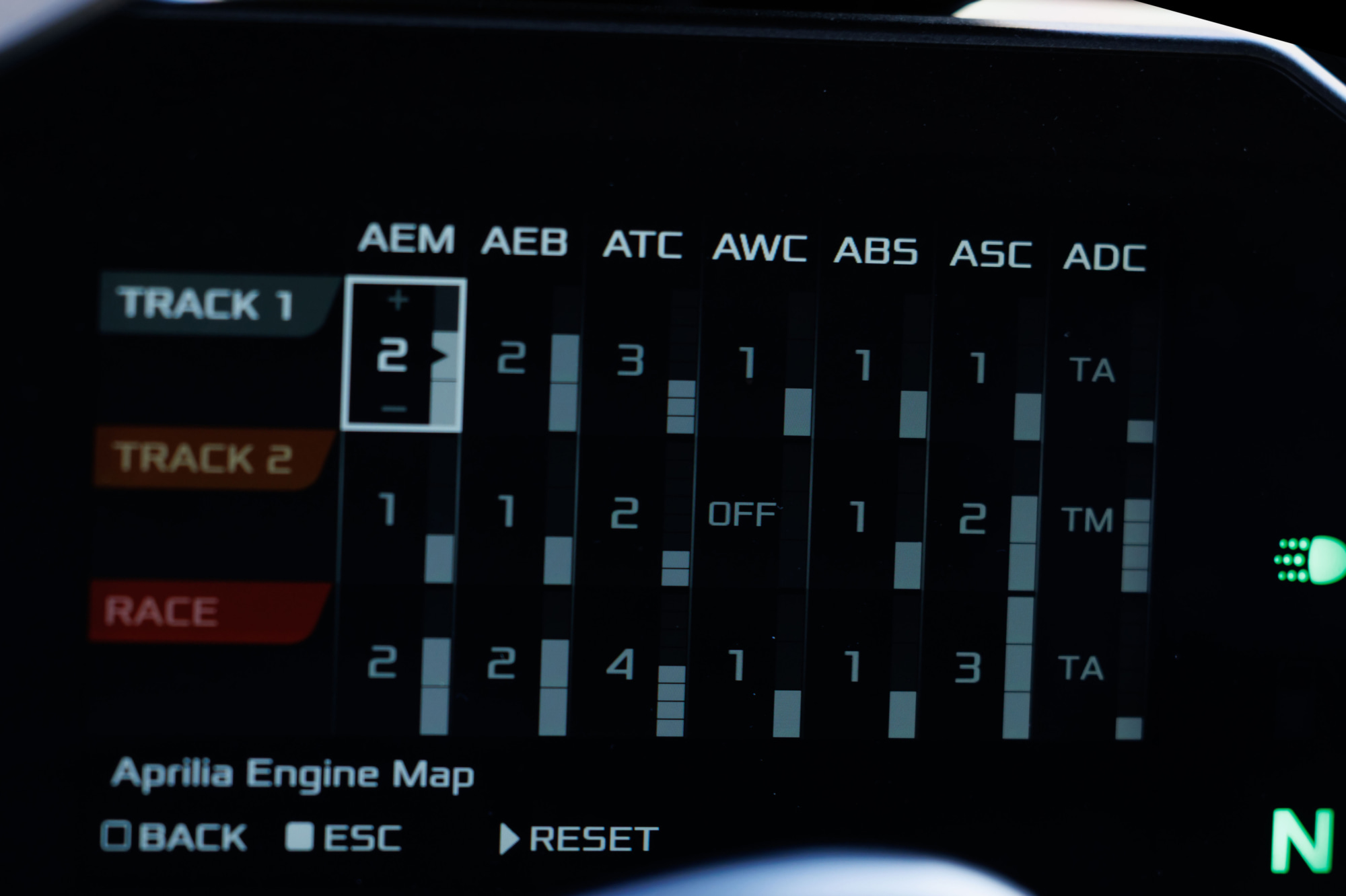 RSV4_R5Z_1727-crop