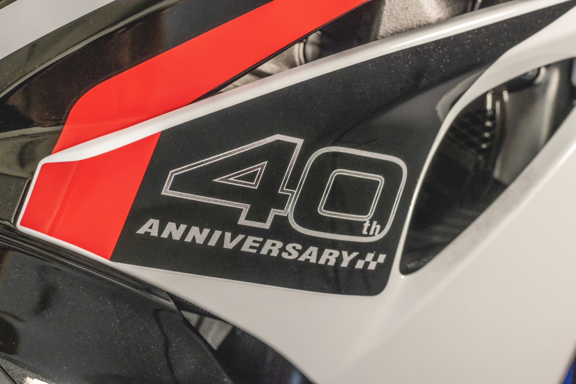 01-1_GSX-R_40ロゴ