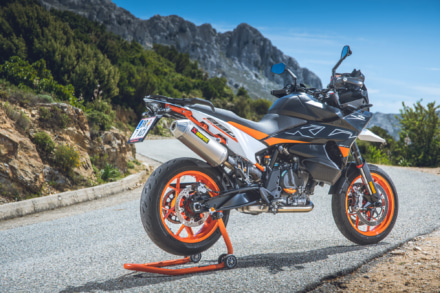 35万円引き&0％ローン最長60回ってマジ？　KTM 890 SMT購入サポートがかなり本気