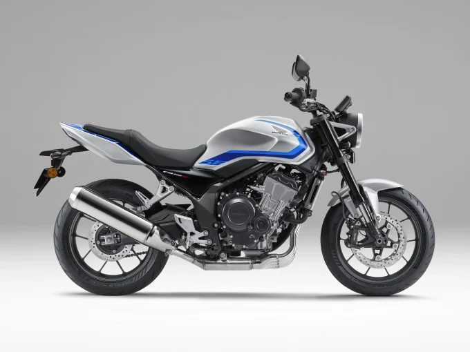 【公式】新型400ccネイキッド『CB400 SUPER FOUR E-Clutch』の価格と発売日が決定！ シリーズ最高58馬力＆14kgもの軽量化!? 完全に「旧CB400SF」を超えた!?【Honda2026新車ニュース】