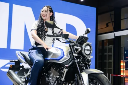 FIND CBでわかった、CB400 SUPER FOUR E-ClutchとCB1000Fの「跨らないとわからない魅力」はココ！