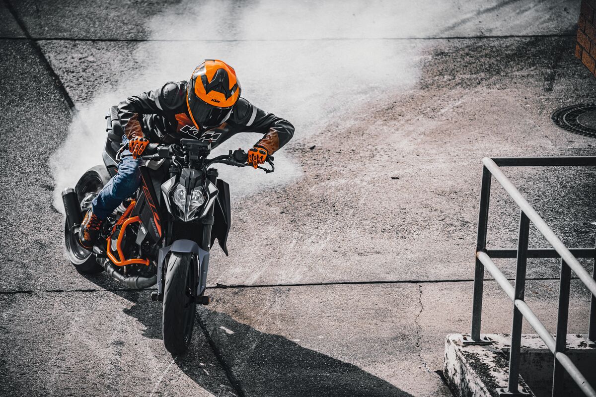 MY26 KTM 390 DUKE_RUN2_