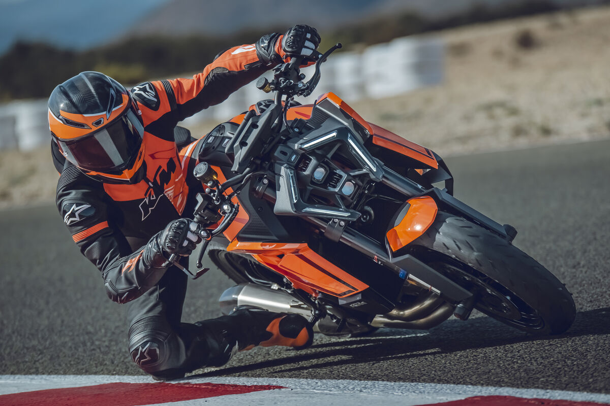 KTM 1390 SUPER DUKE R EVO(オプション装着車)