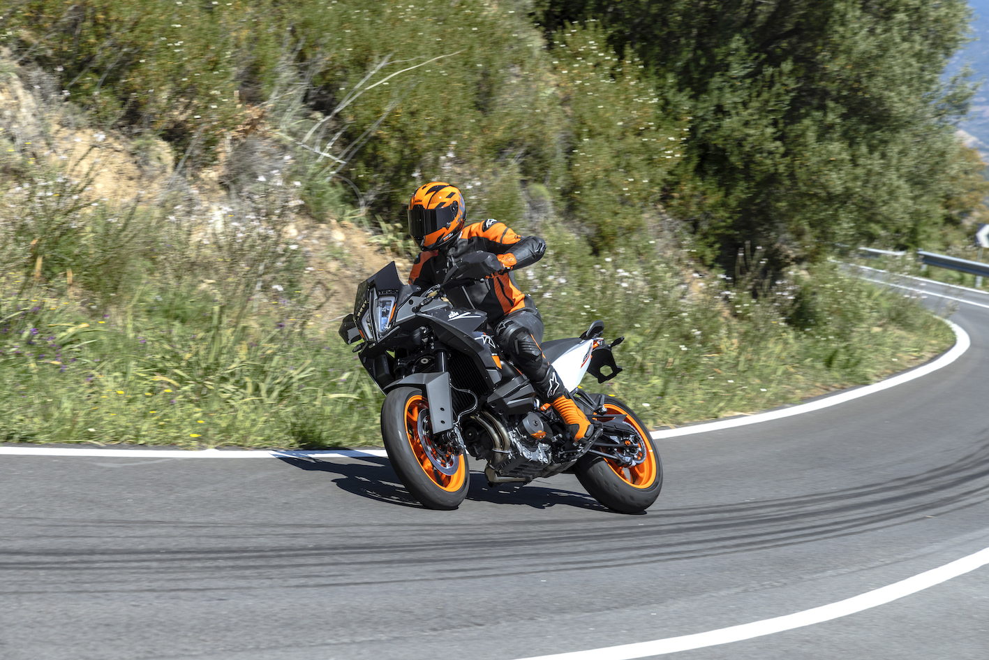 KTM 890 SMT(オプション装着車) (1)