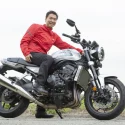 50歳からのリッターバイクデビューは不安？ リターンライダーが語るCB1000Fの魅力。「ライダーを育ててくれるバイクです」